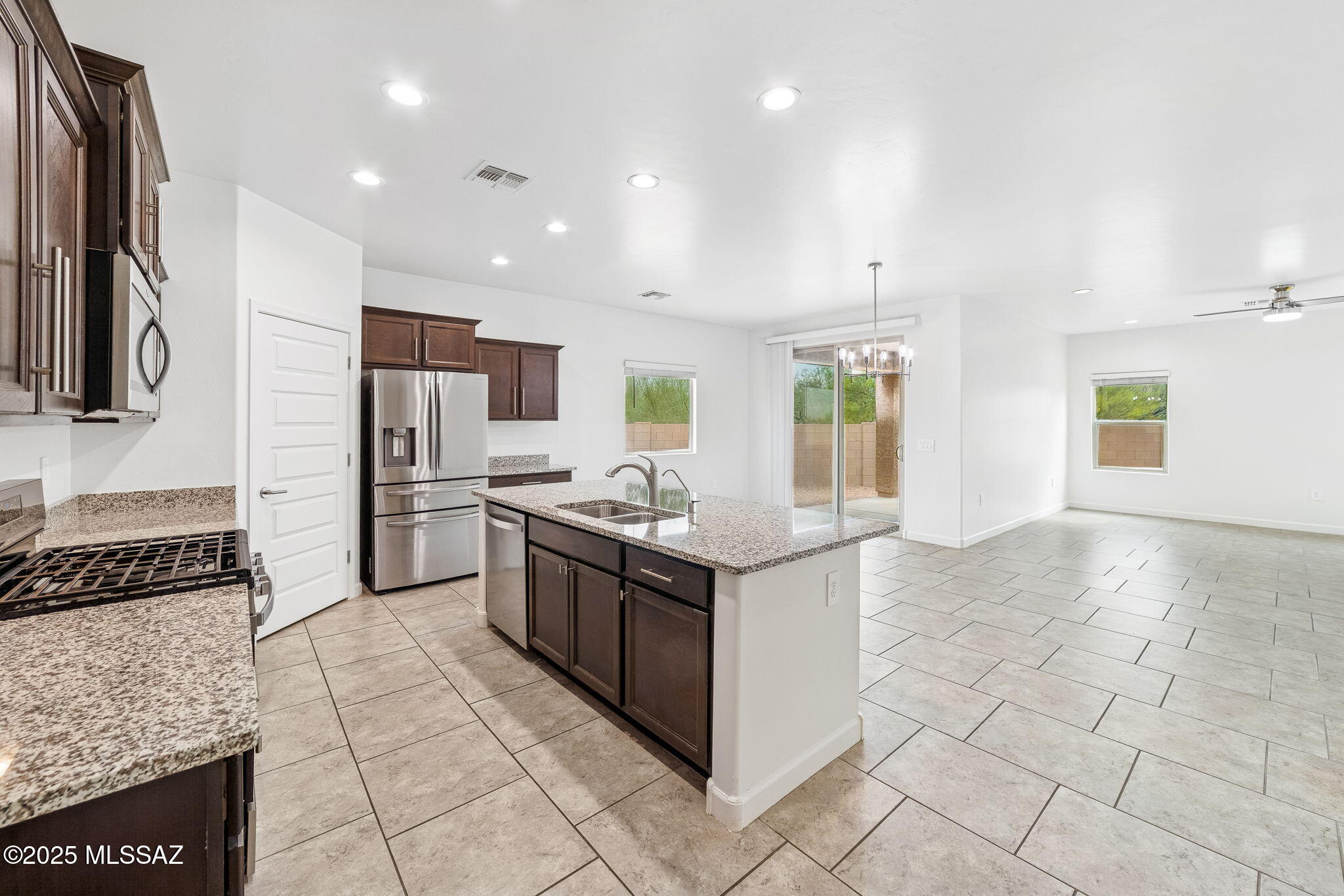 1121 W Meadow Groves Place