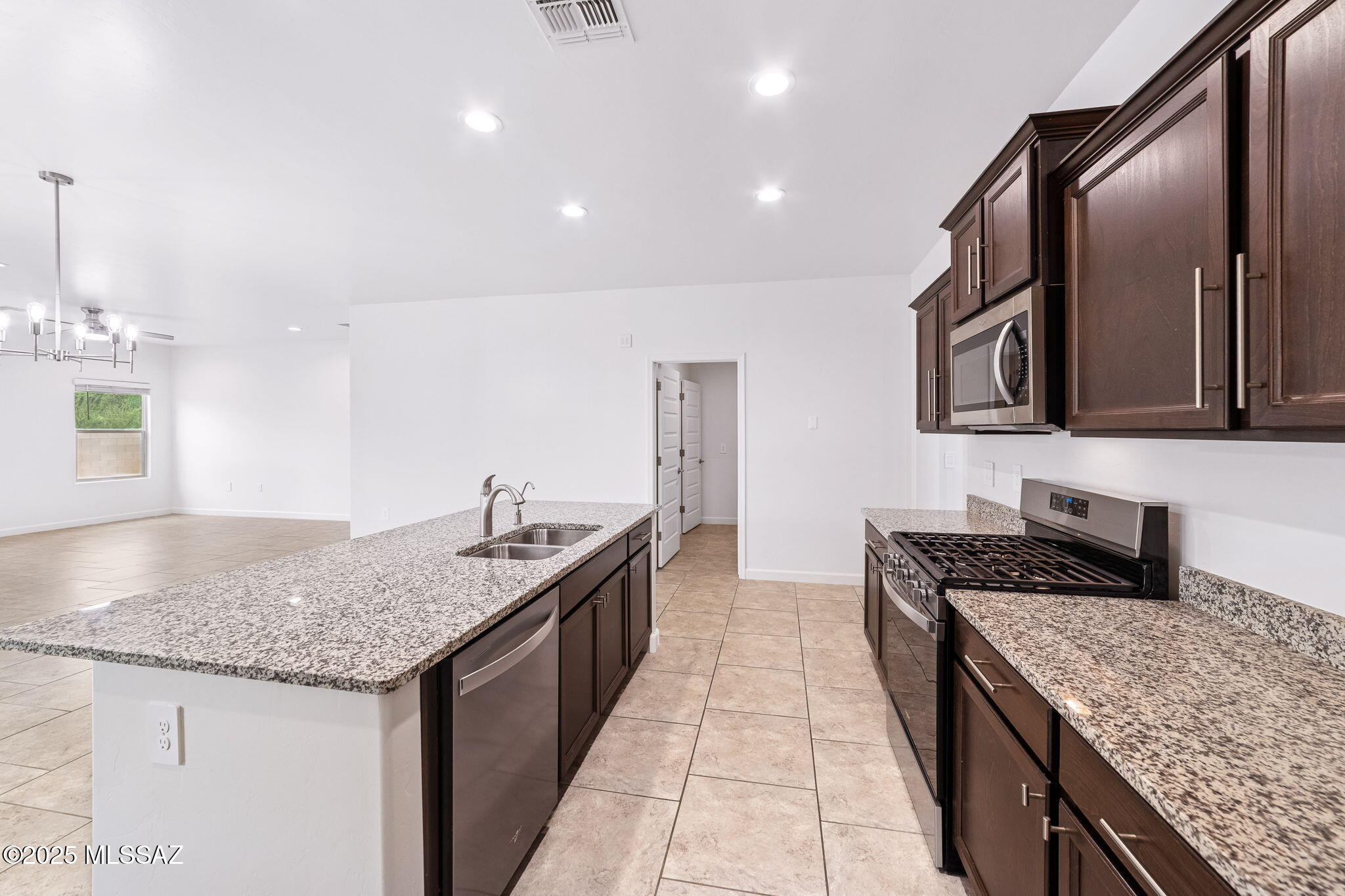 1121 W Meadow Groves Place