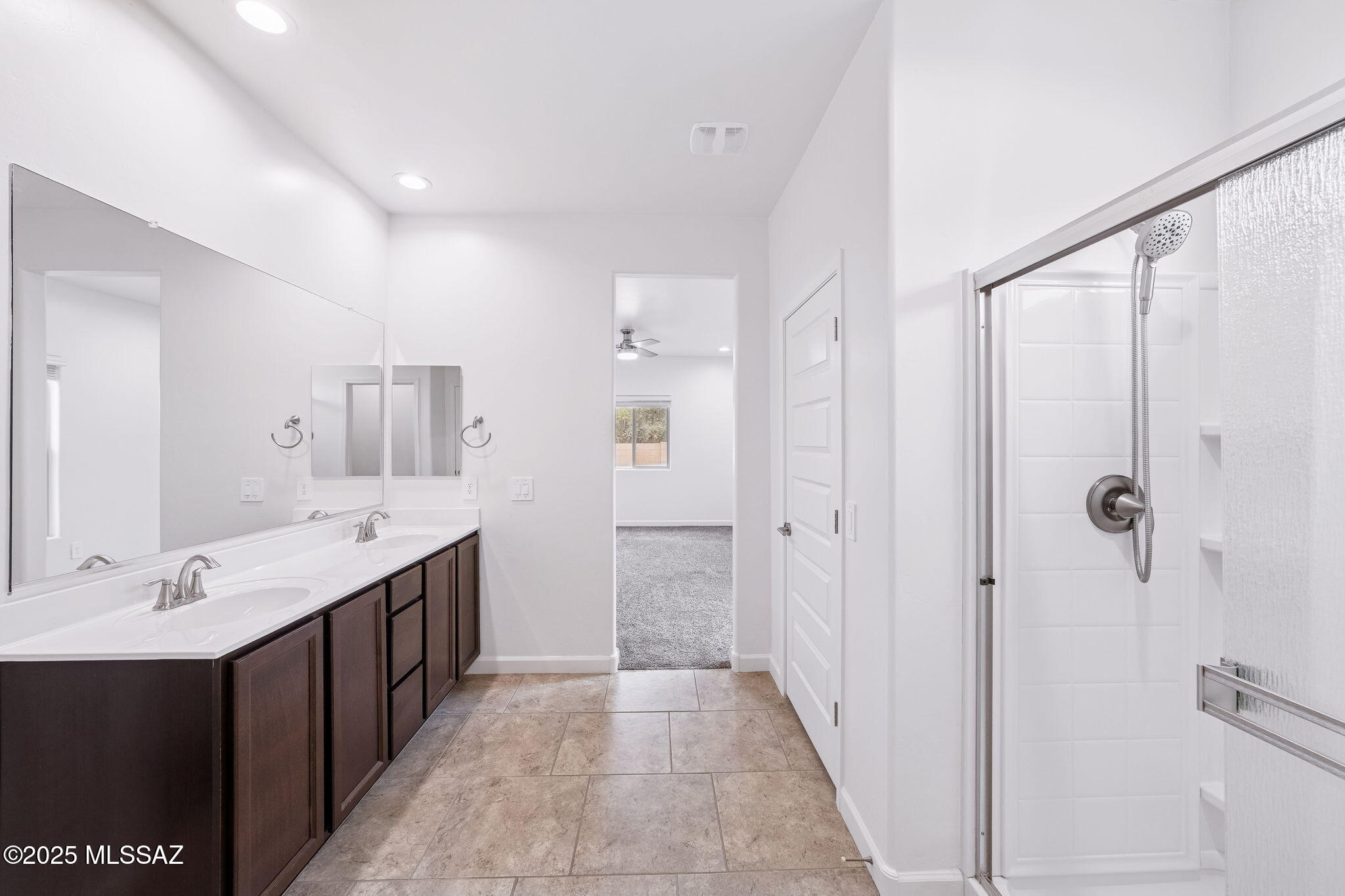 1121 W Meadow Groves Place