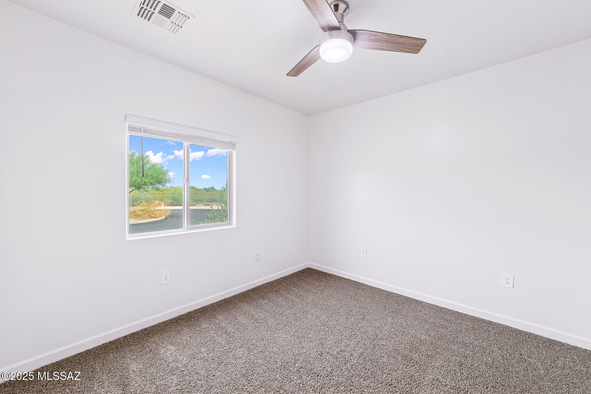 1121 W Meadow Groves Place