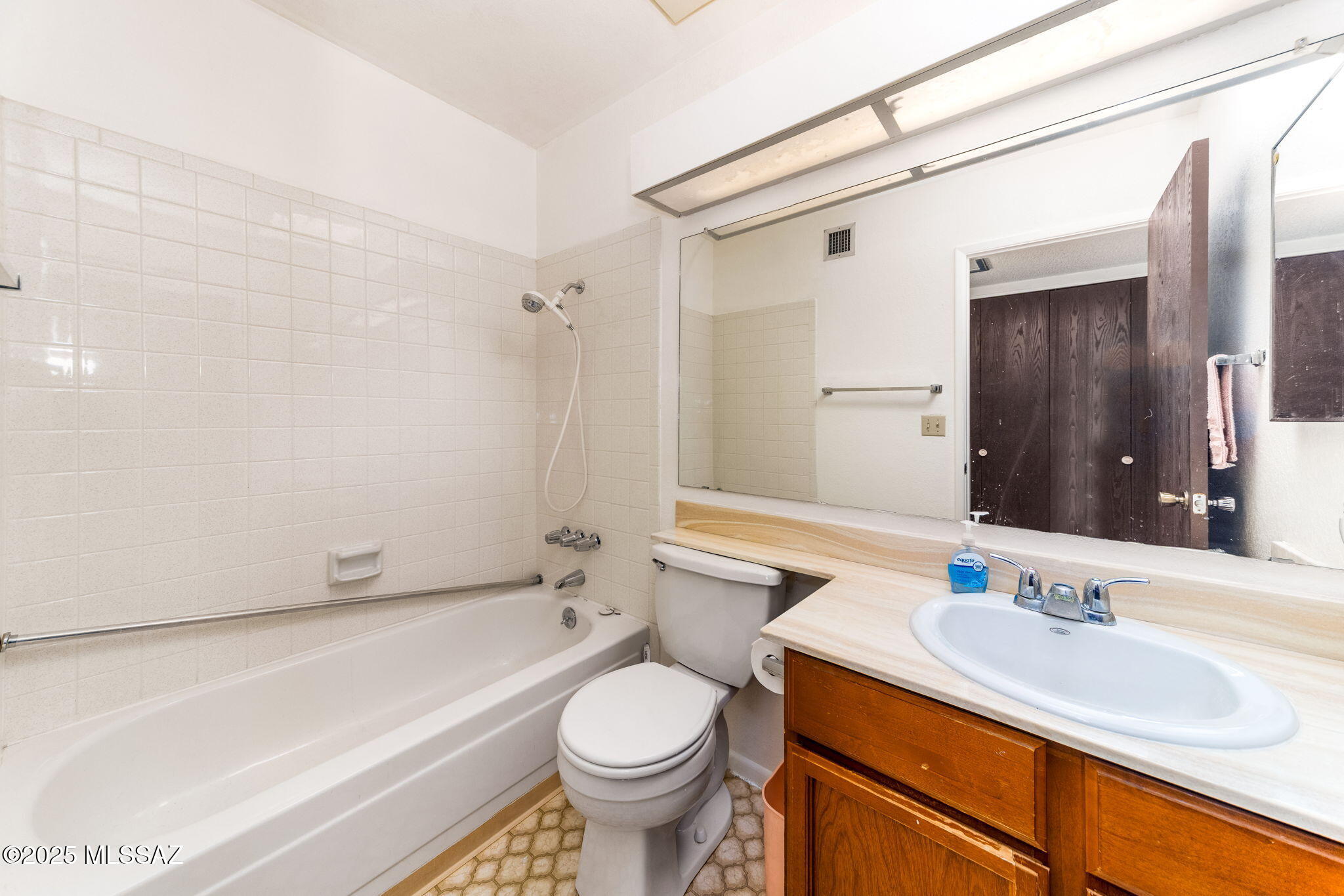 2825 W Jennie Lane