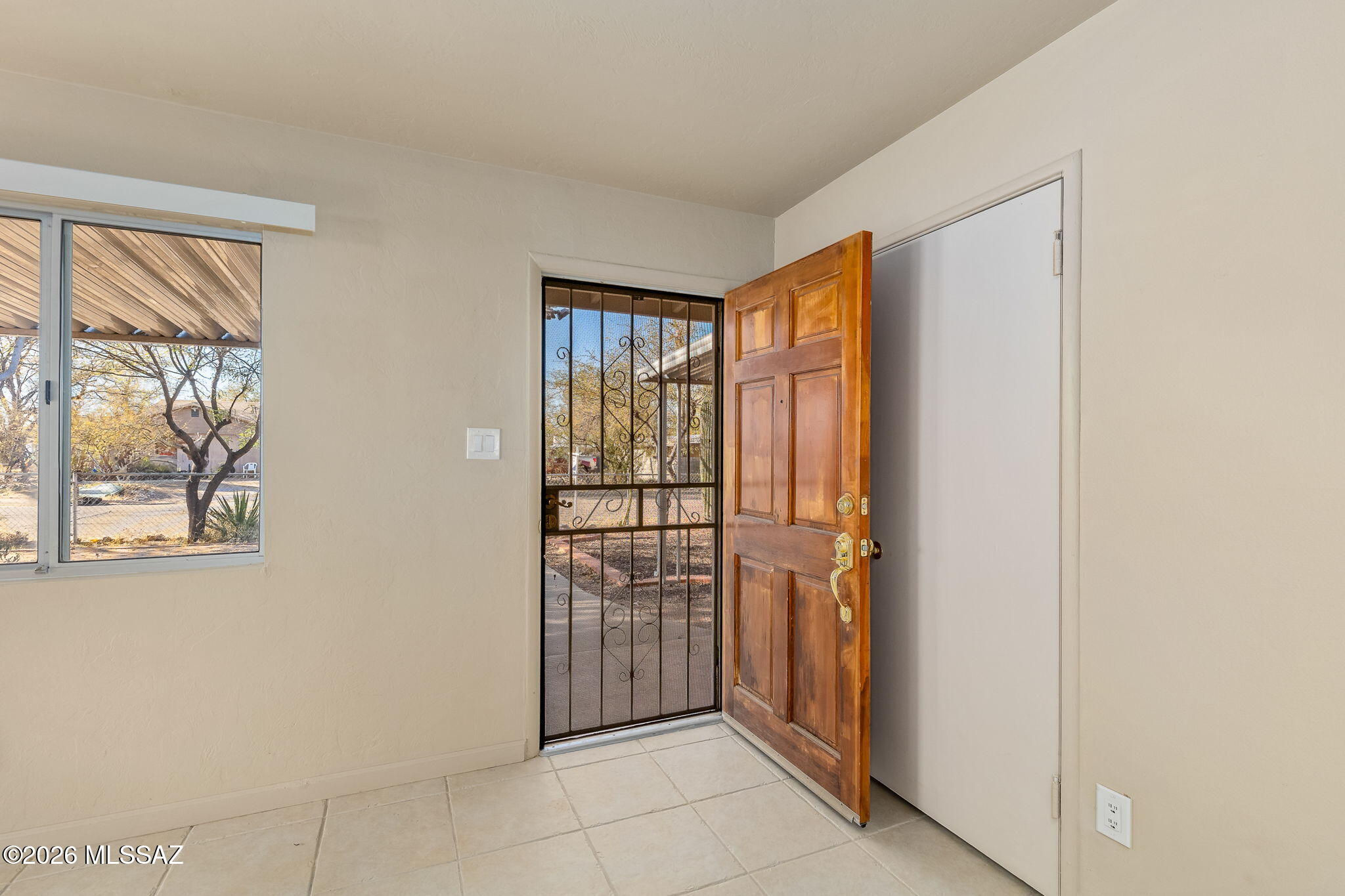 1941 S Cloverland Avenue