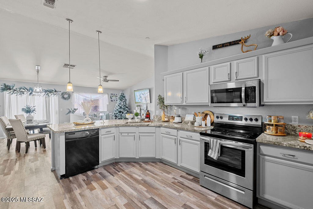 2661 W Windstar Place