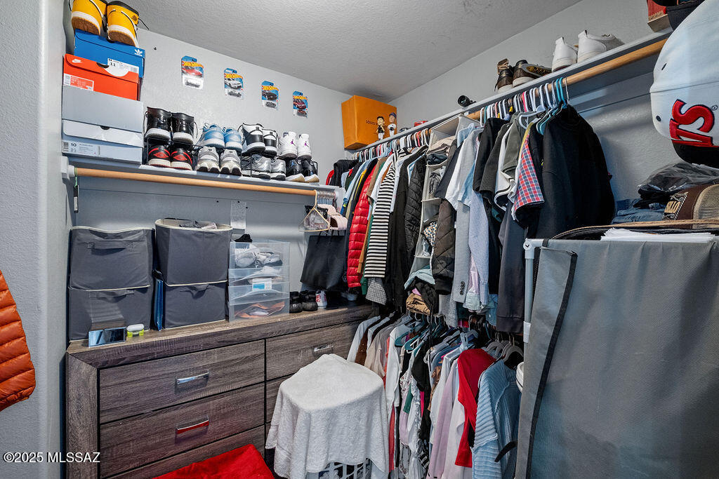 2661 W Windstar Place