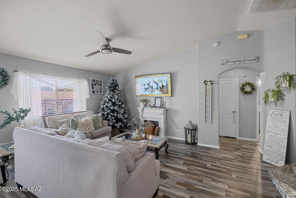 2661 W Windstar Place