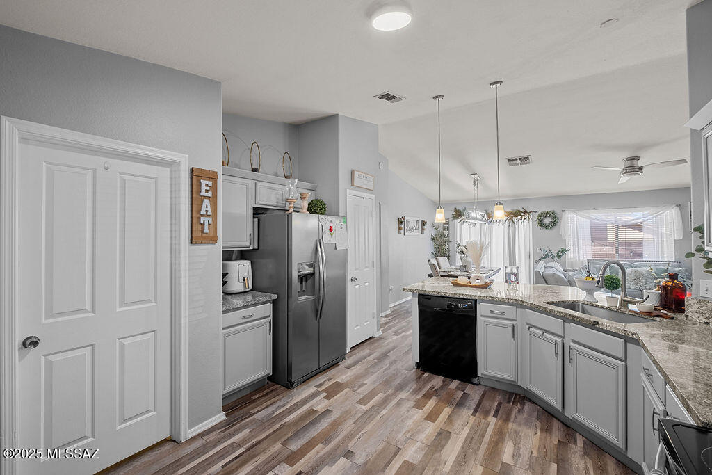 2661 W Windstar Place