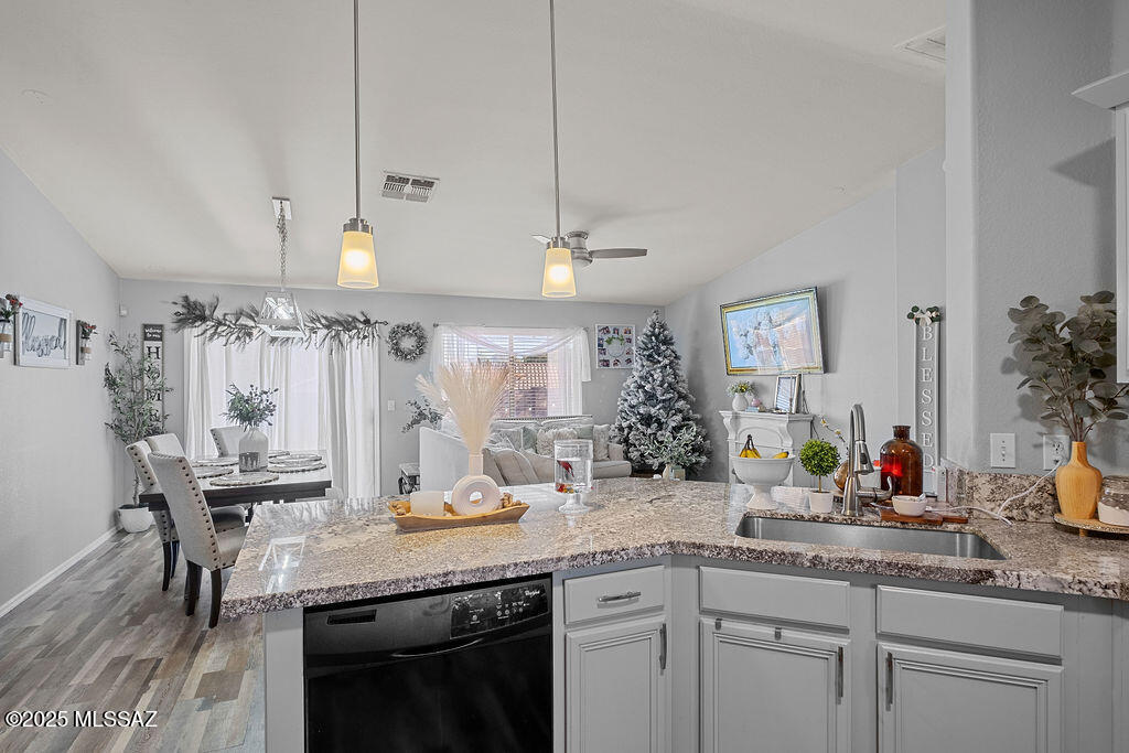 2661 W Windstar Place