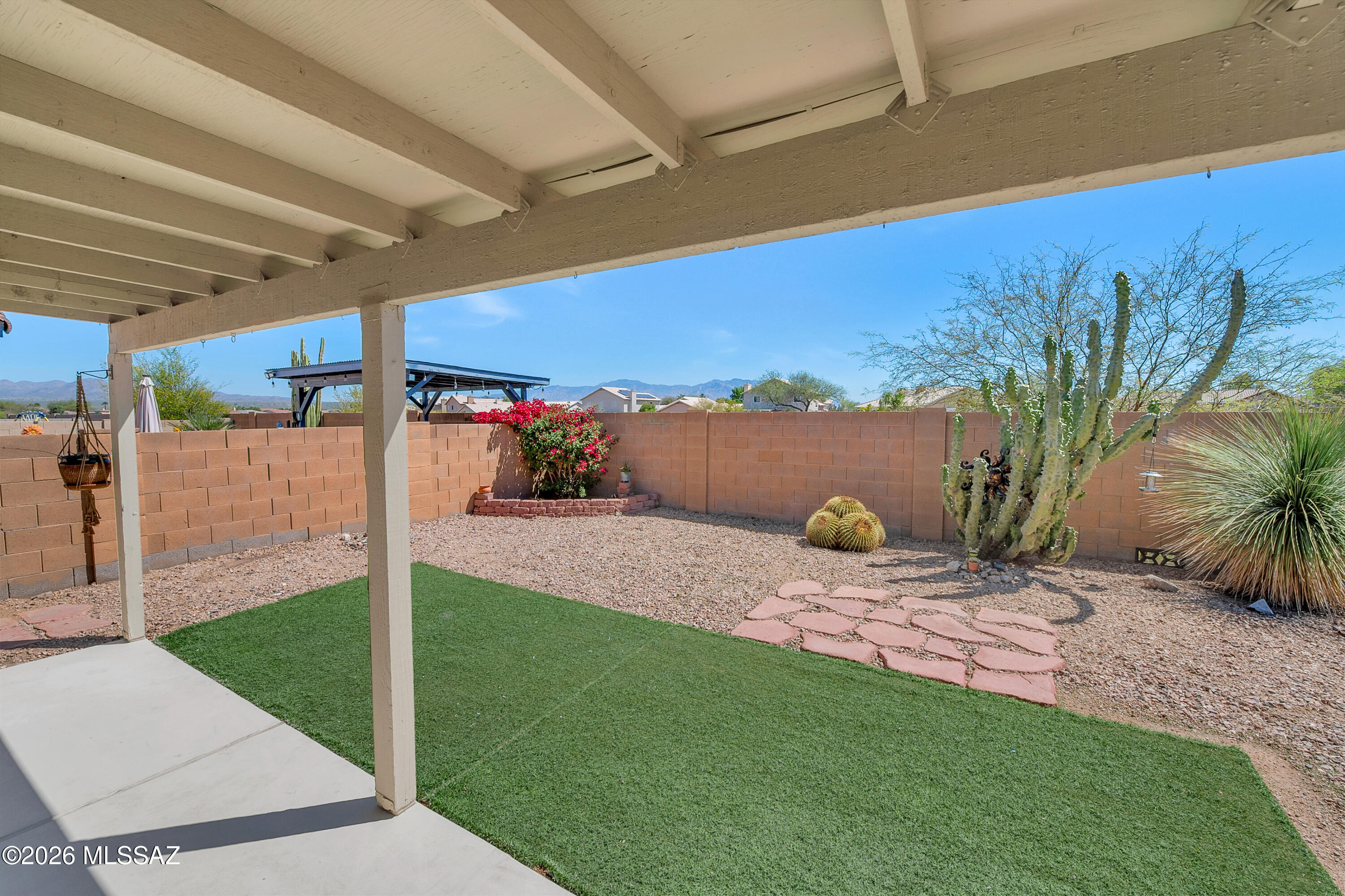 9008 N School Hill Drive