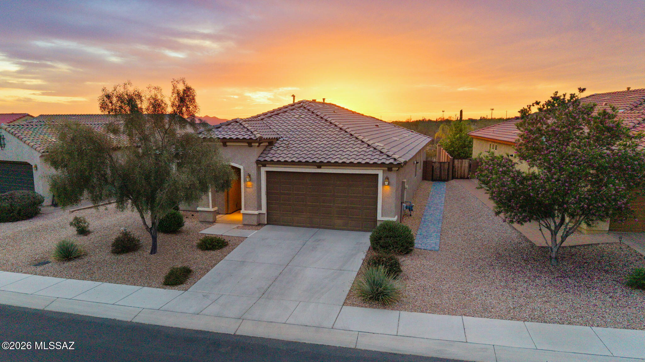11899 N Raphael Way