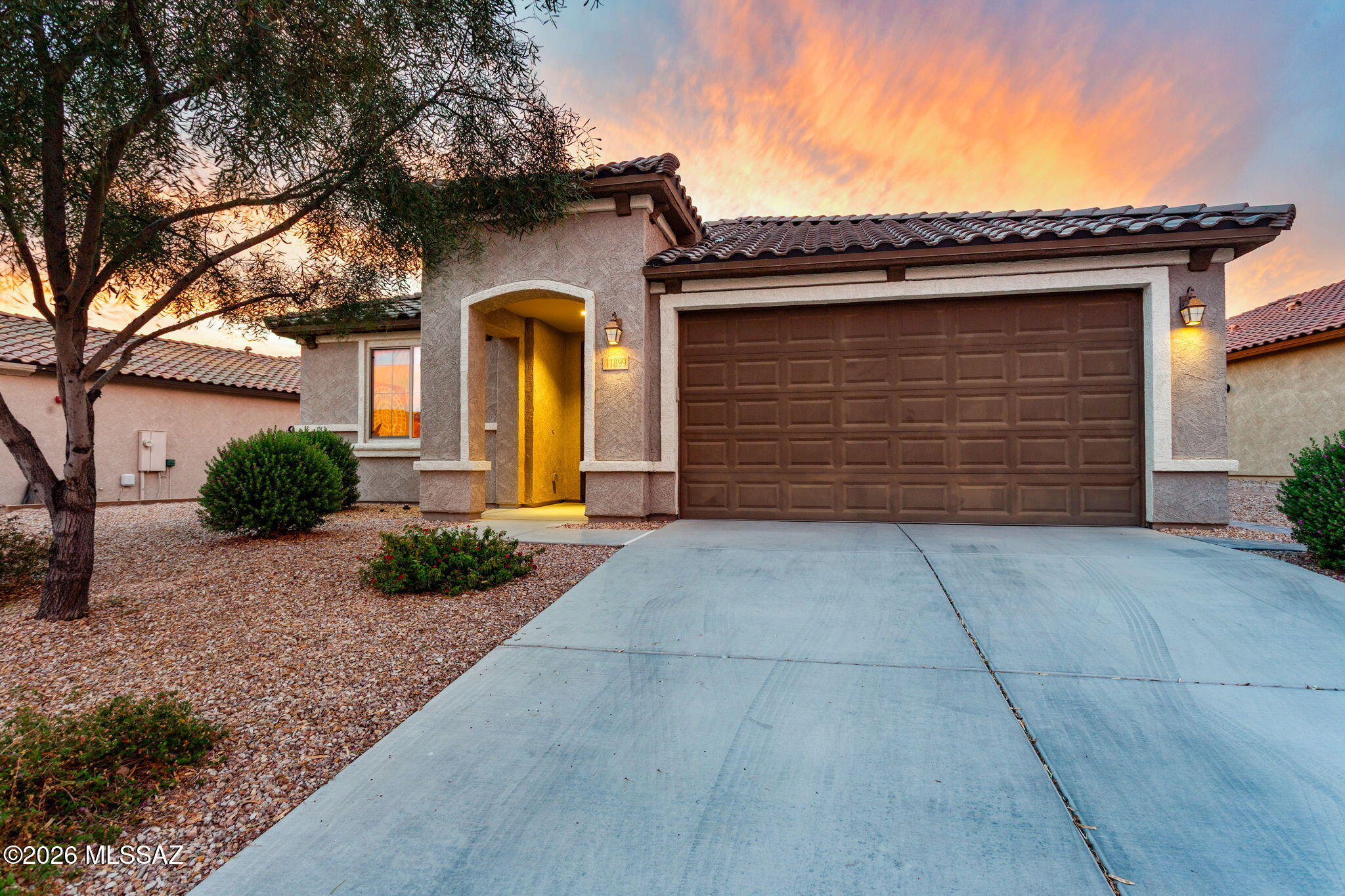 11899 N Raphael Way