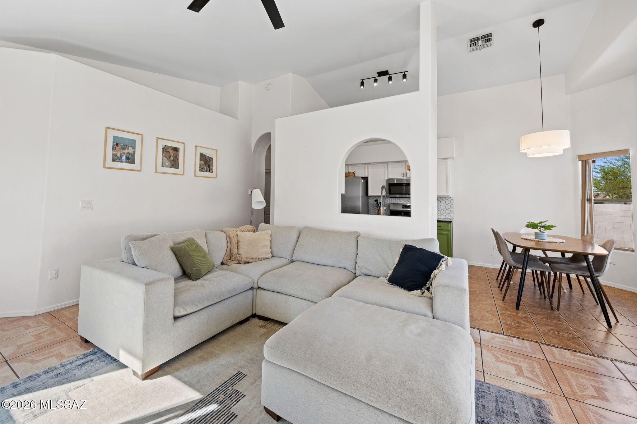 5732 W Cactus Garden Drive