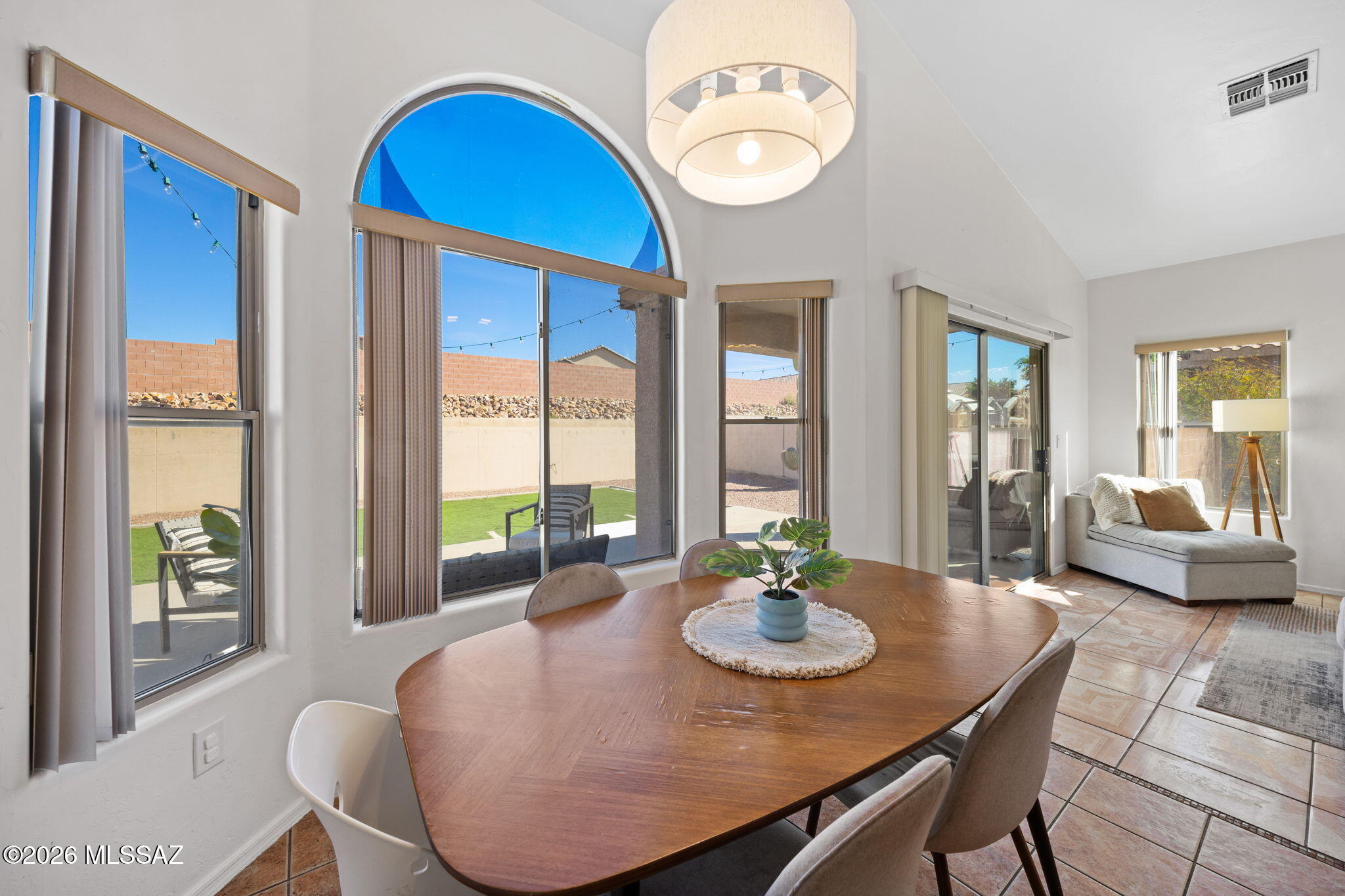 5732 W Cactus Garden Drive