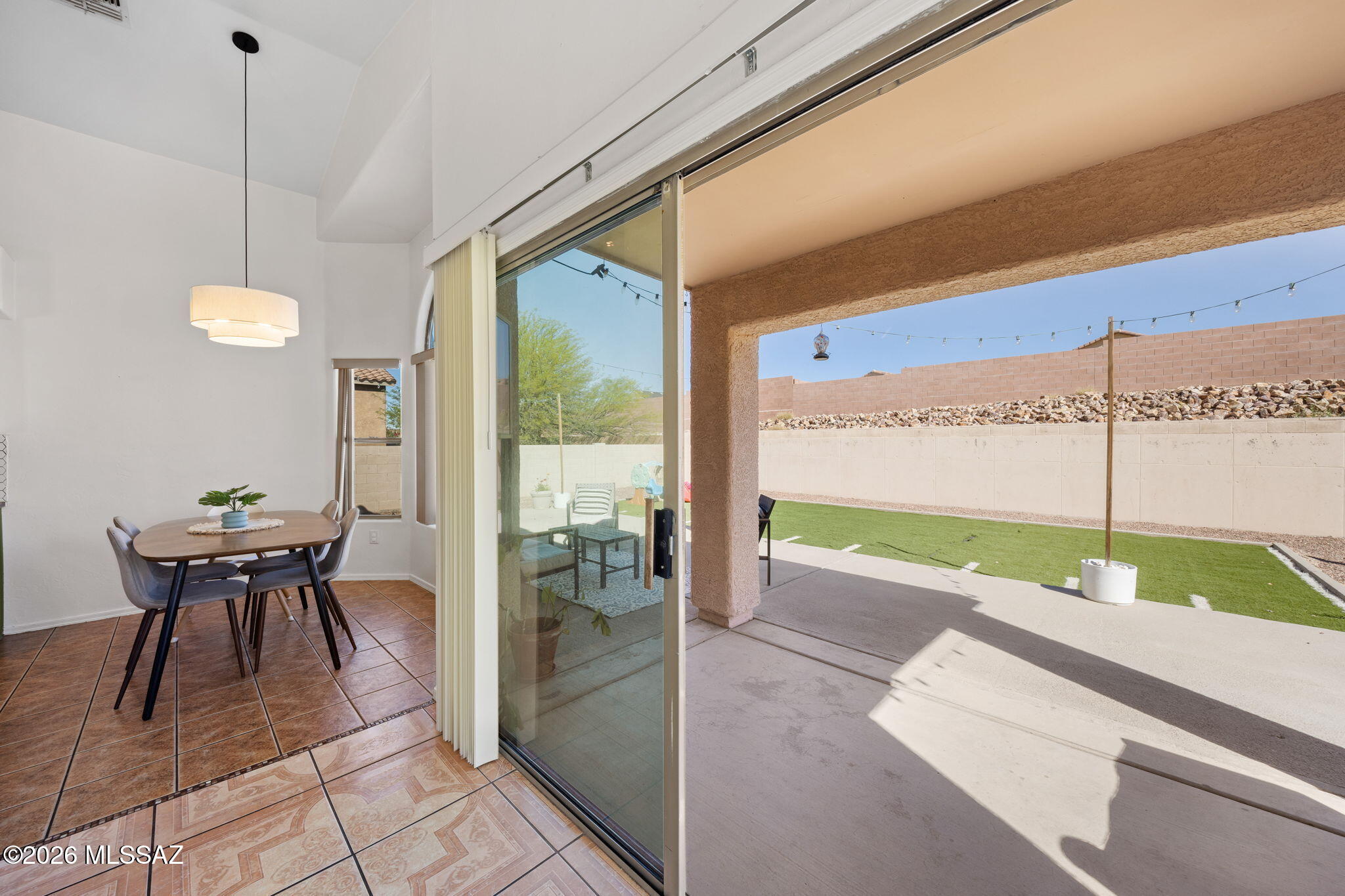 5732 W Cactus Garden Drive