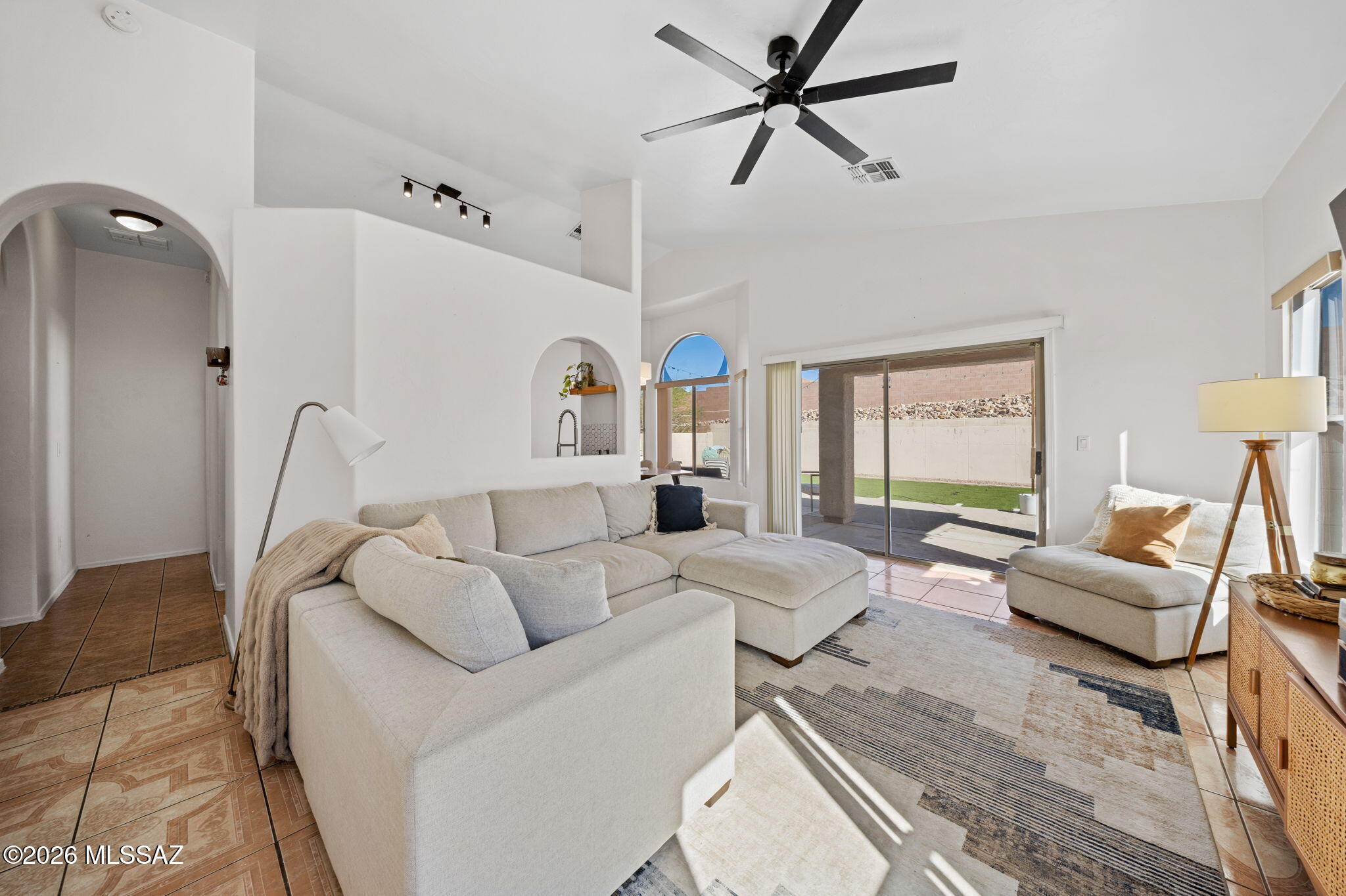 5732 W Cactus Garden Drive