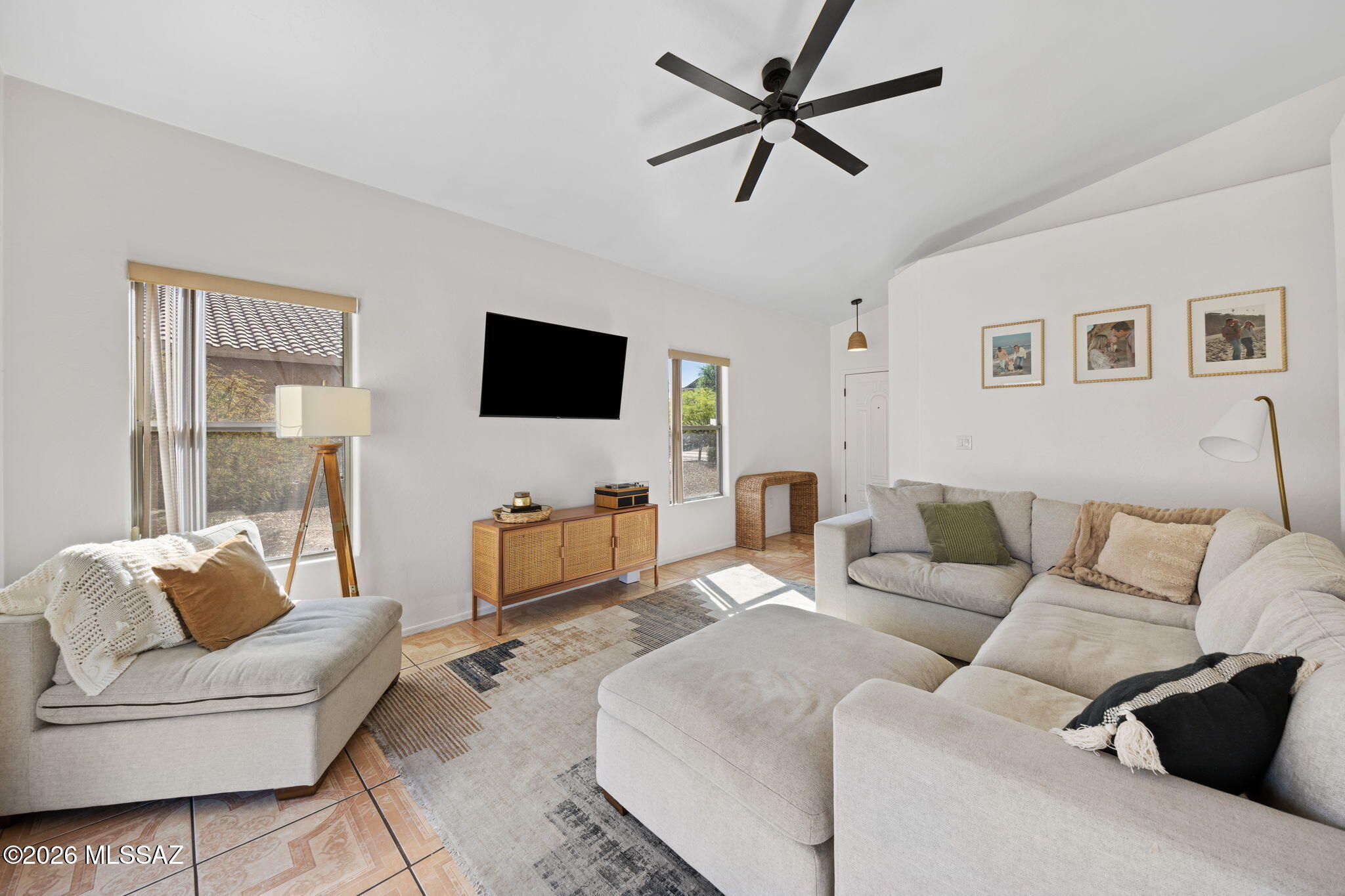 5732 W Cactus Garden Drive