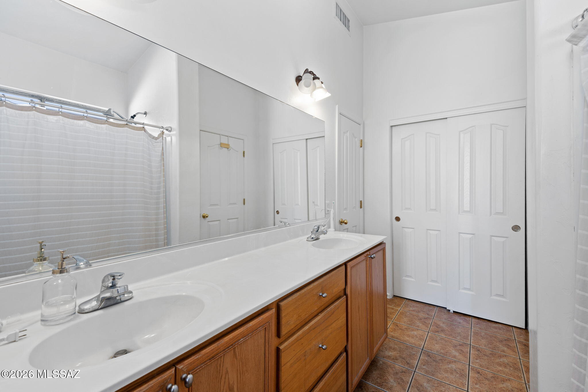 5732 W Cactus Garden Drive