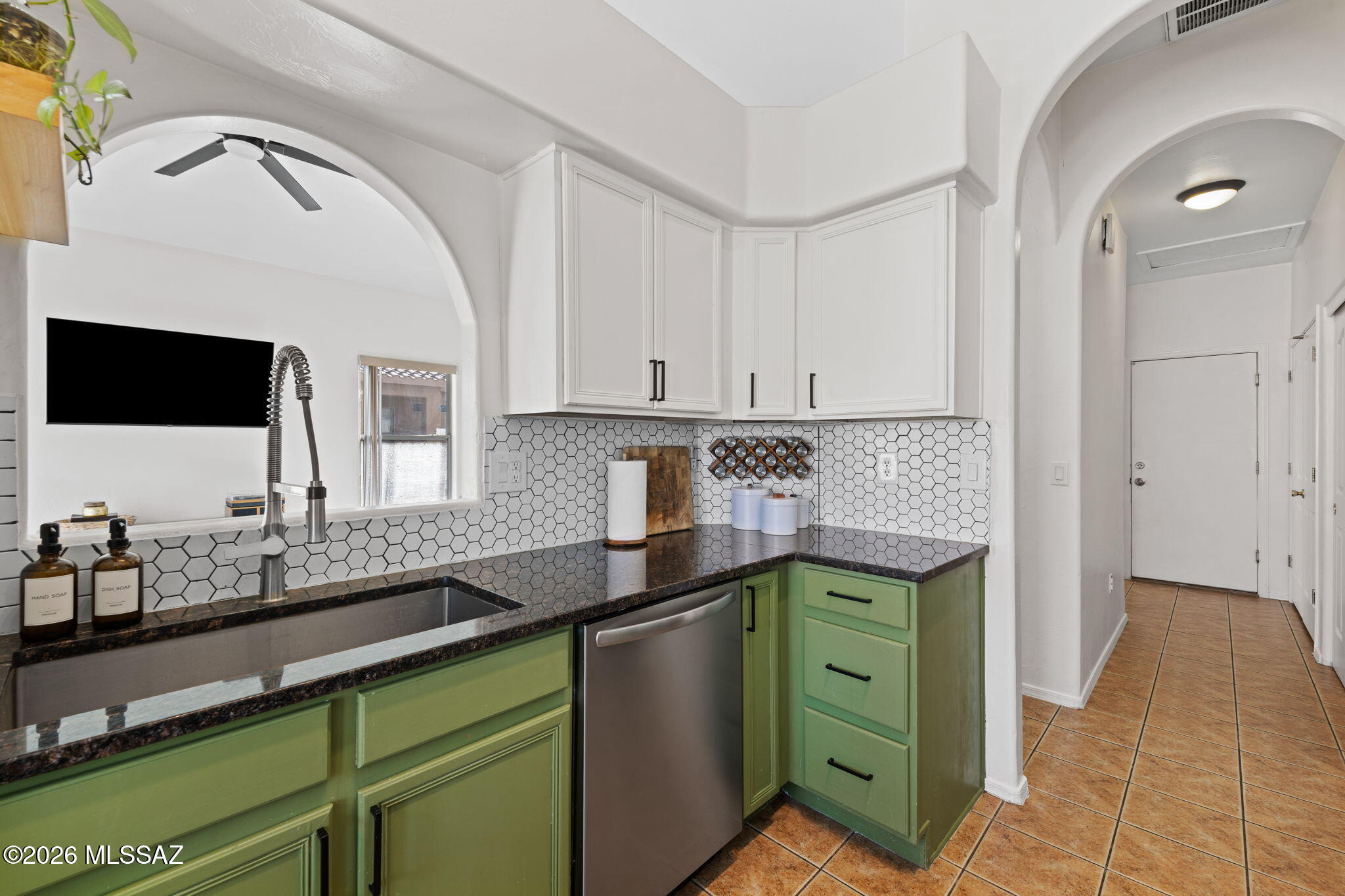 5732 W Cactus Garden Drive