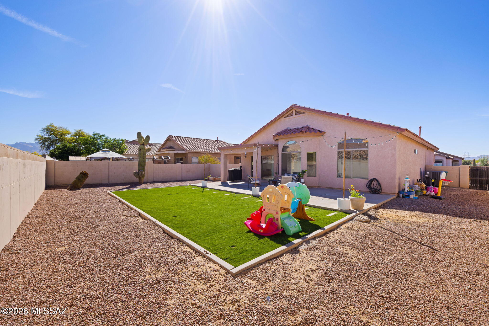 5732 W Cactus Garden Drive