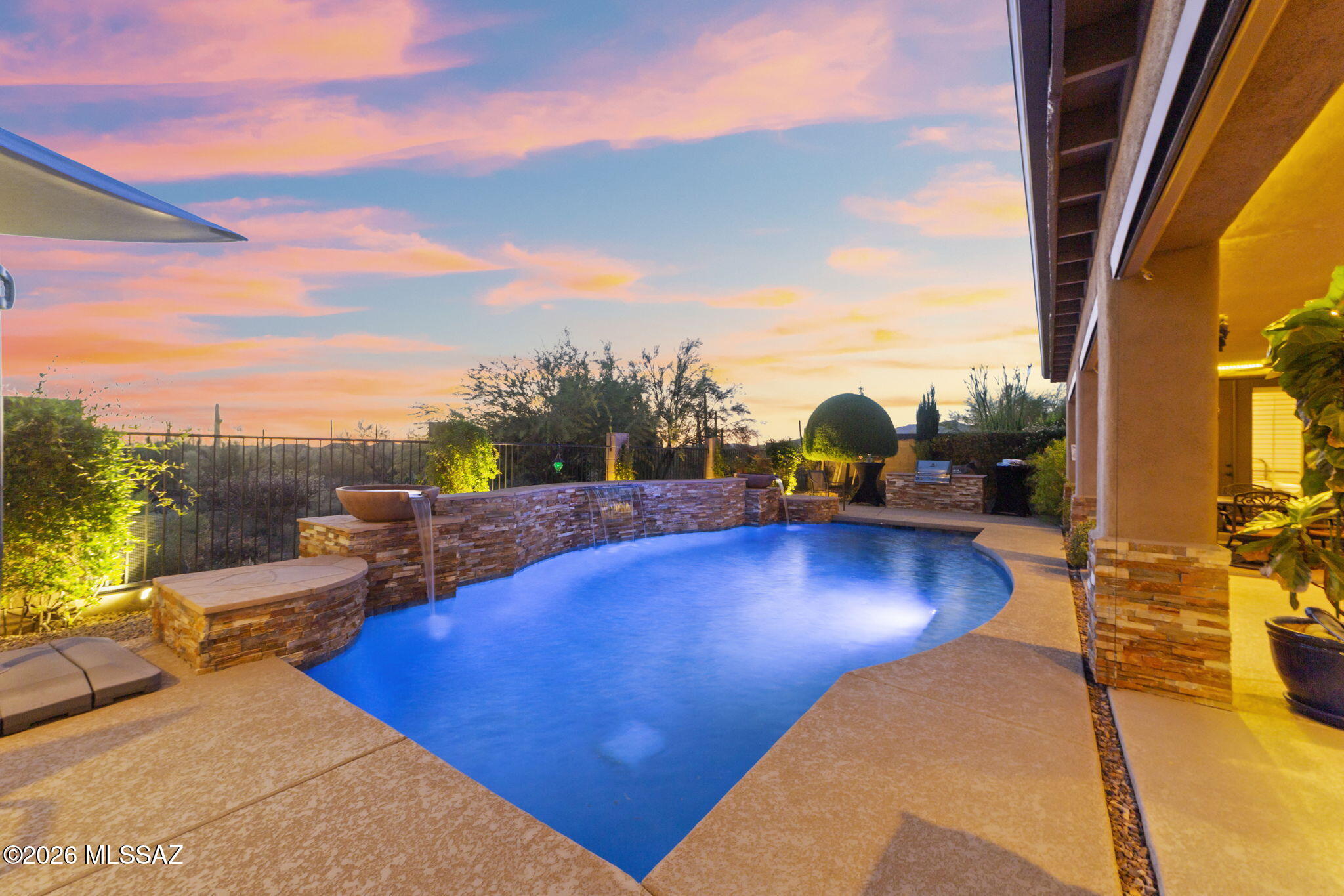 12301 N Golden Mirror Drive