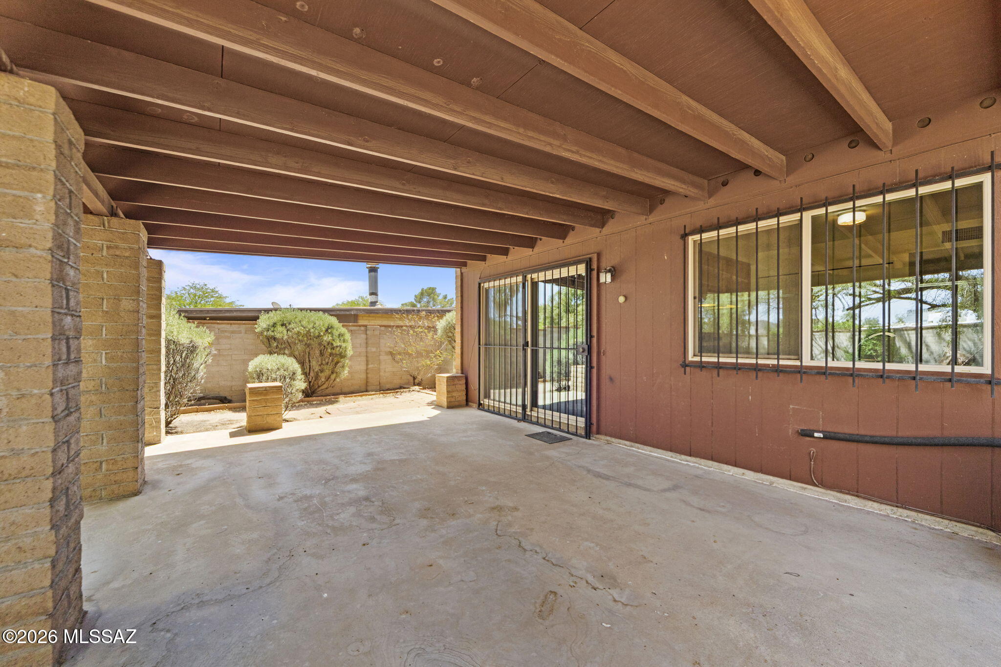 2942 W Vermont Street