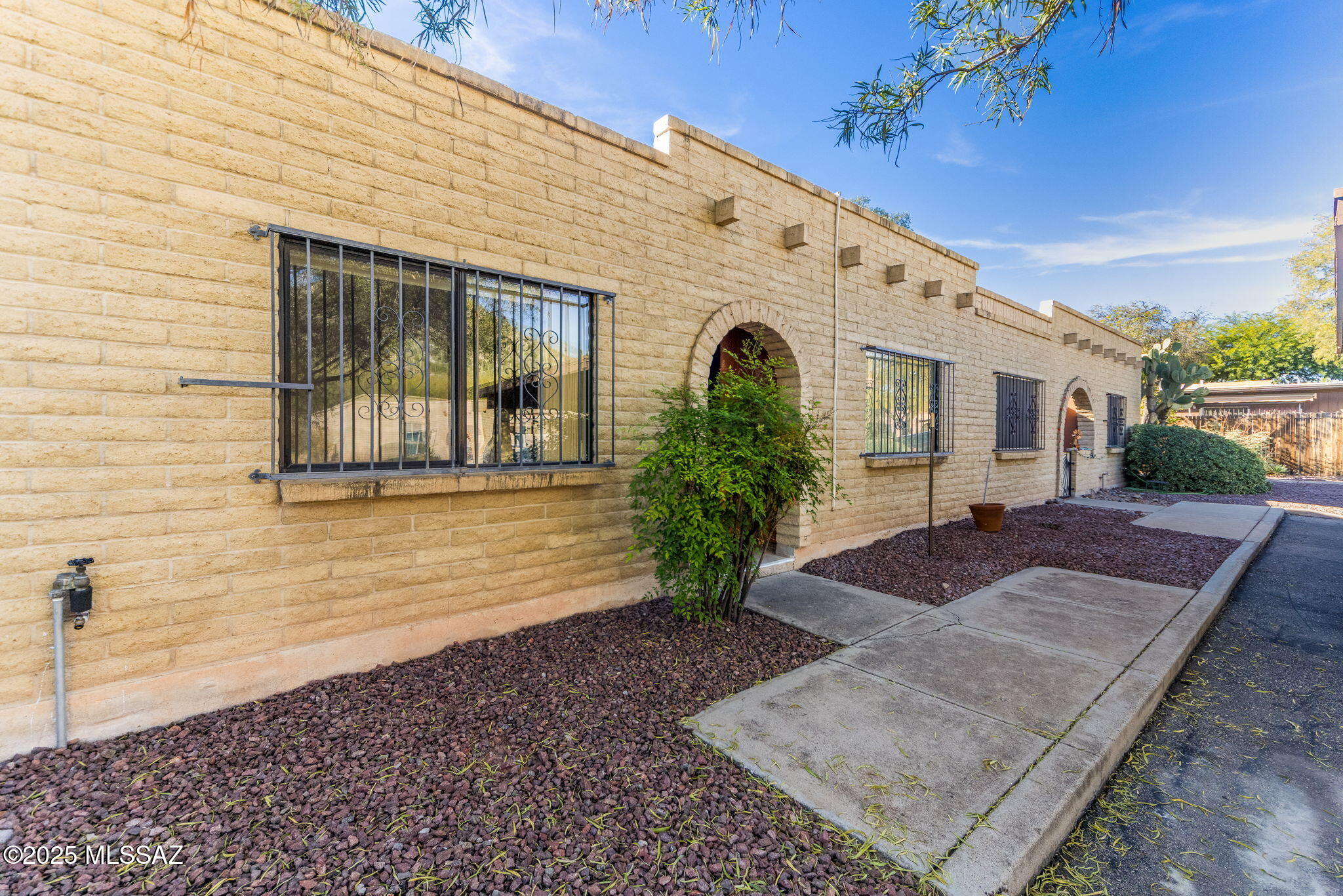 2825 W Jennie Lane