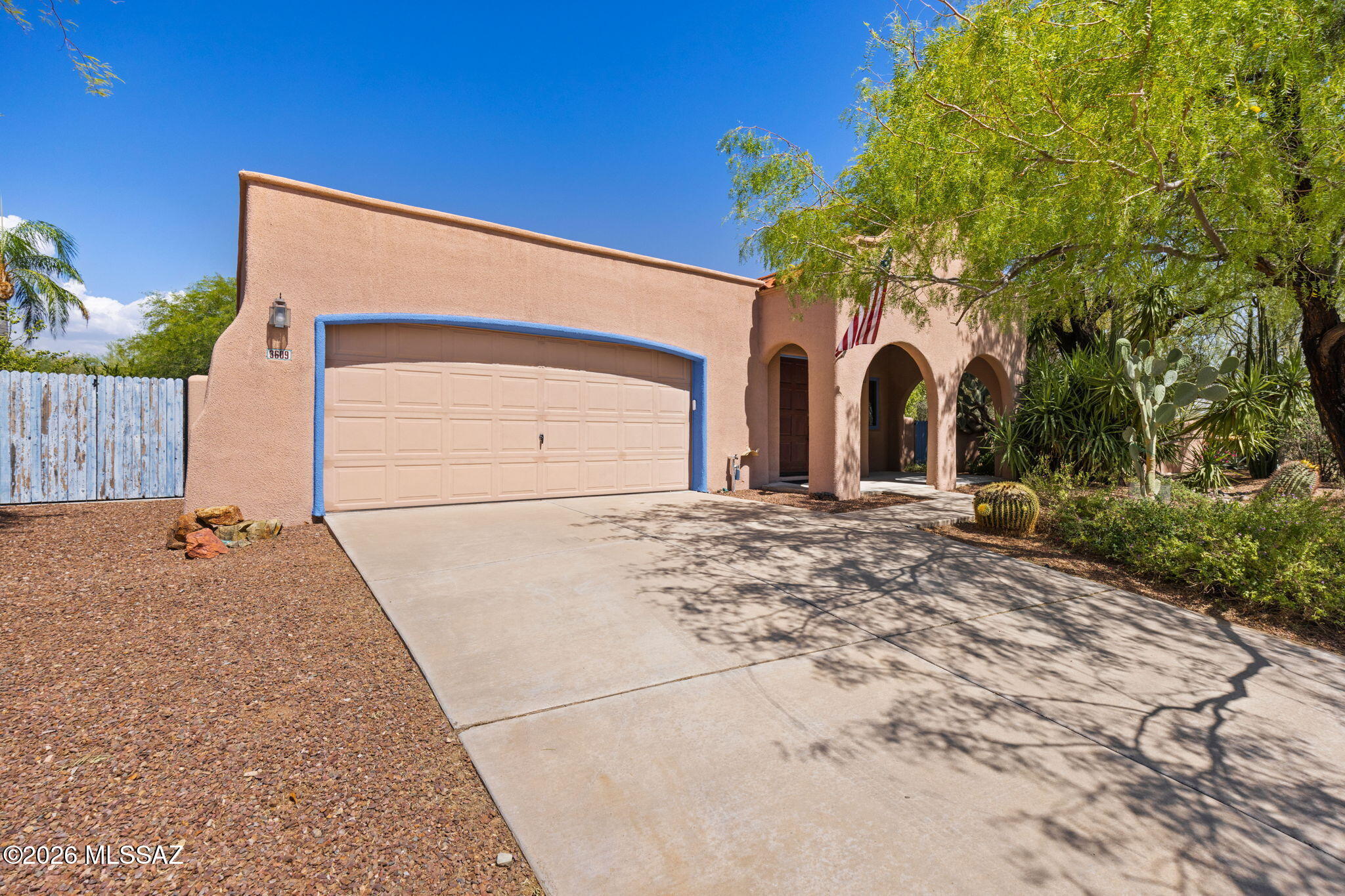 3609 W Ironwood Meadows Place