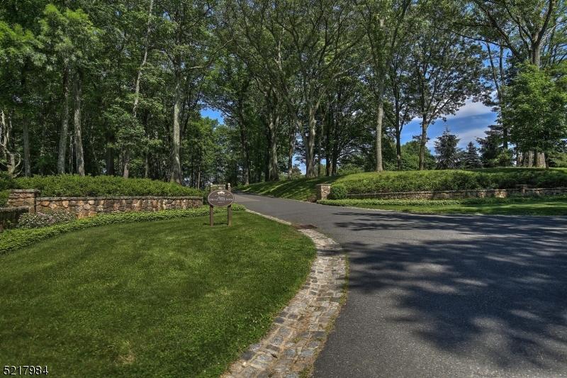 2 Sutton Place, Lot 2
