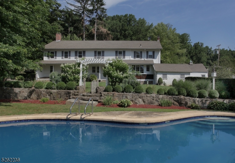 57 Bissell Rd