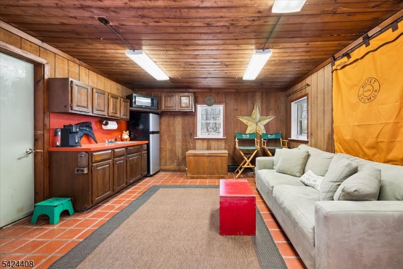 75 Farmersville Rd
