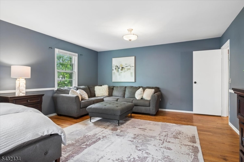 5 Blanchet Ct