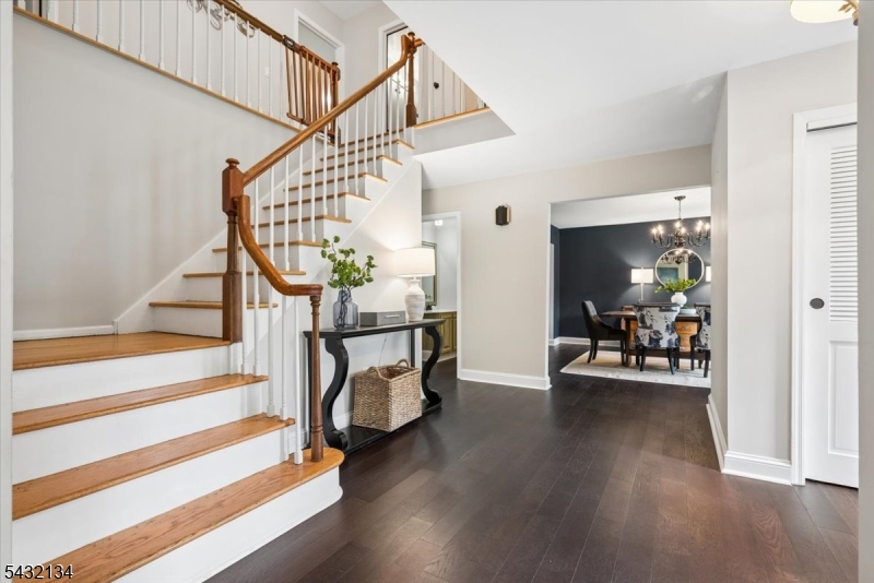 5 Blanchet Ct