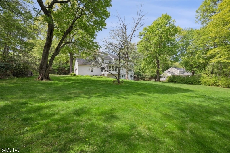 48 Walnut Cir