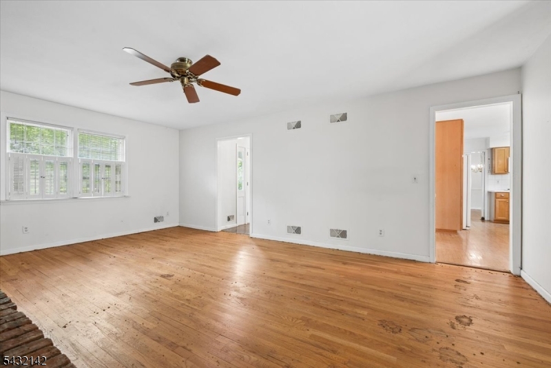 48 Walnut Cir
