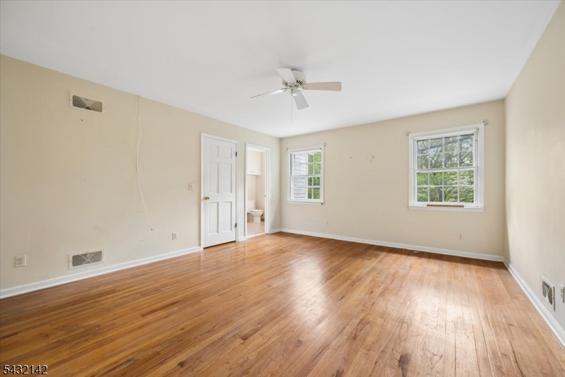 48 Walnut Cir