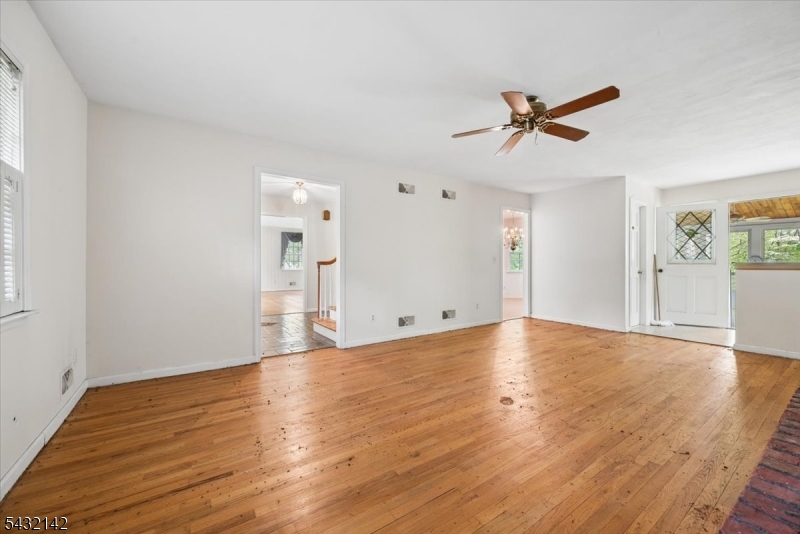 48 Walnut Cir