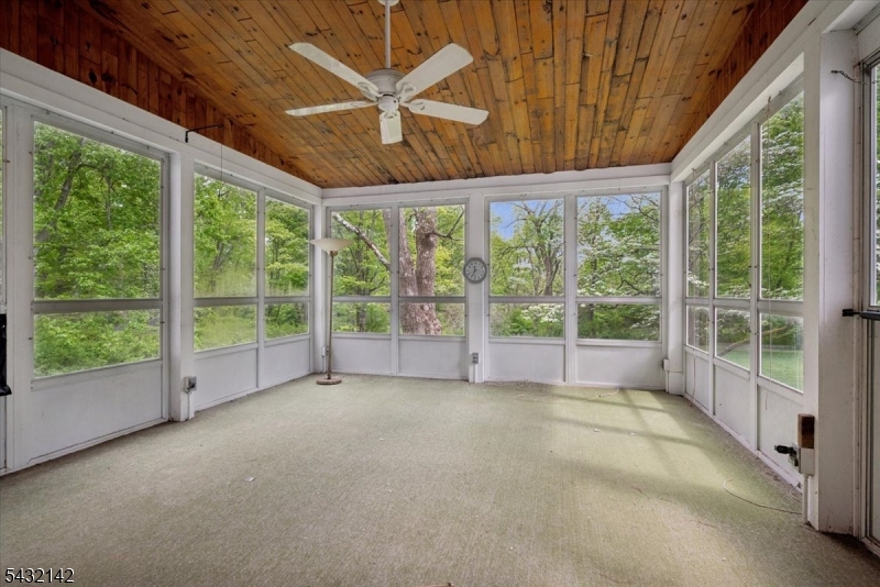 48 Walnut Cir