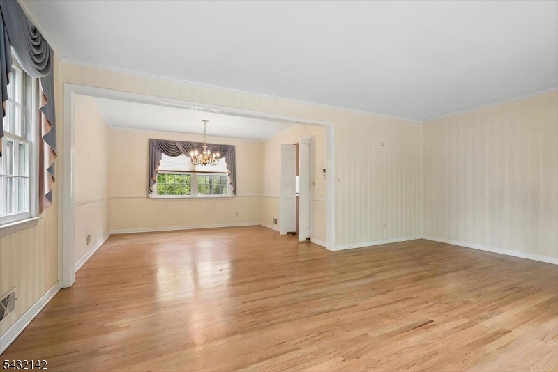48 Walnut Cir