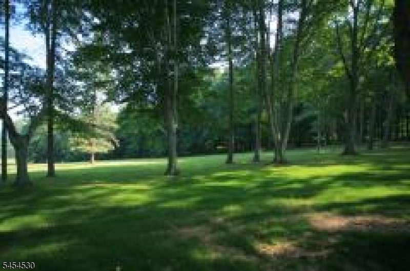 19 Exmoor Dr