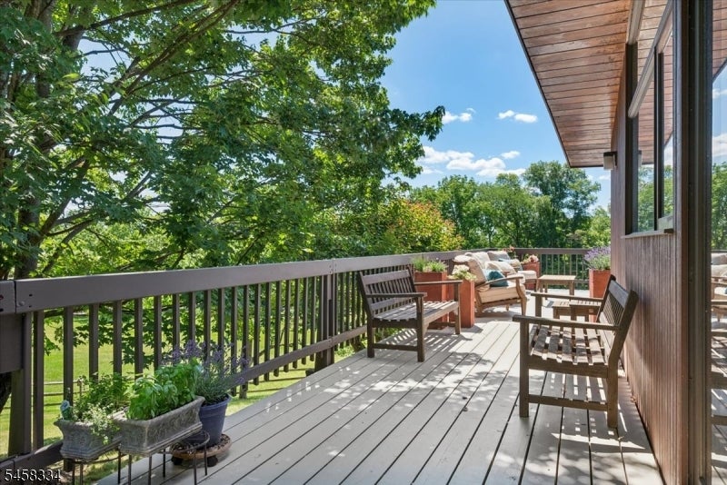 15 Palatine Rd