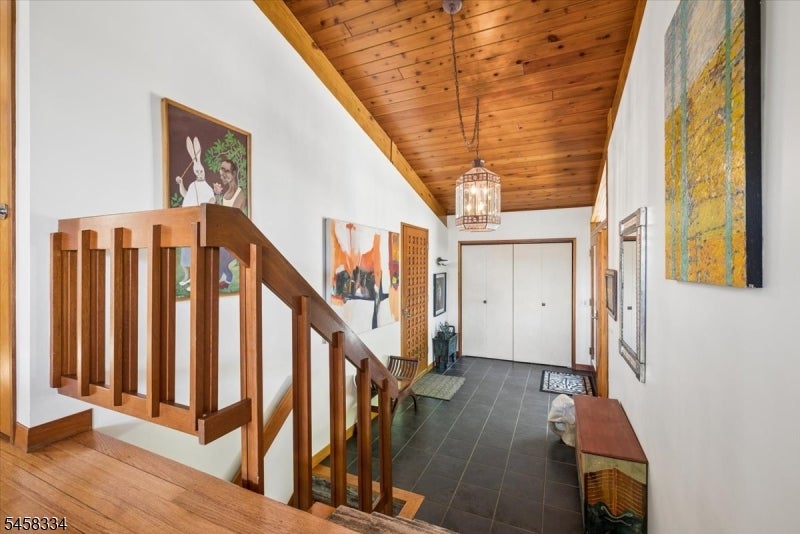 15 Palatine Rd