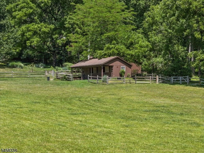 15 Palatine Rd