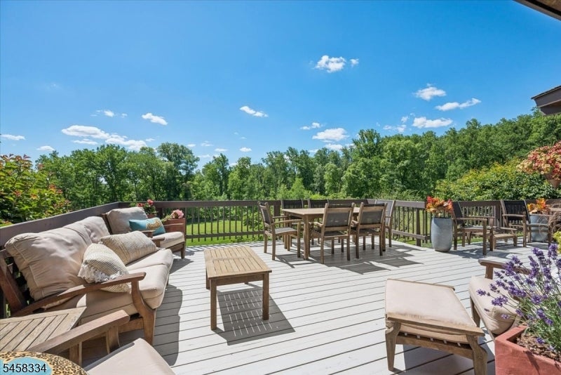 15 Palatine Rd
