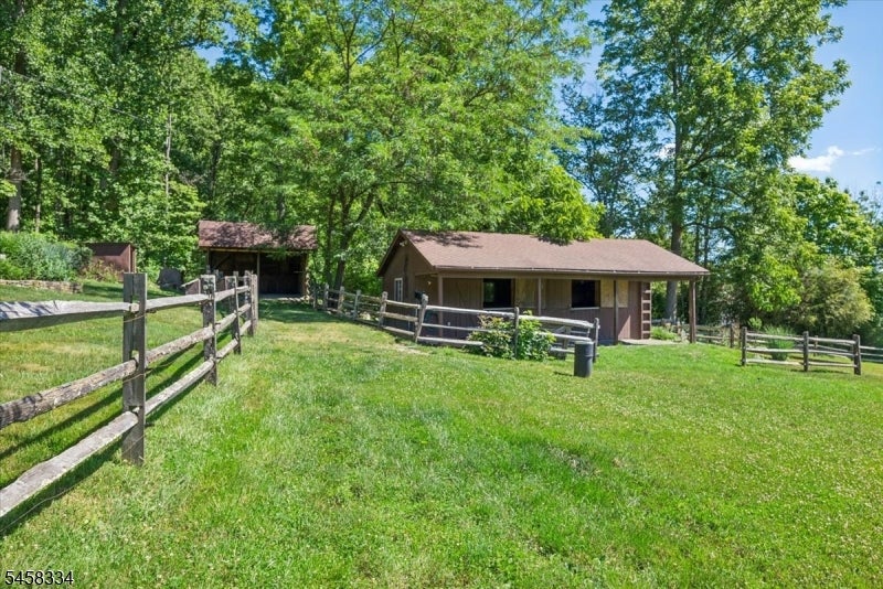 15 Palatine Rd