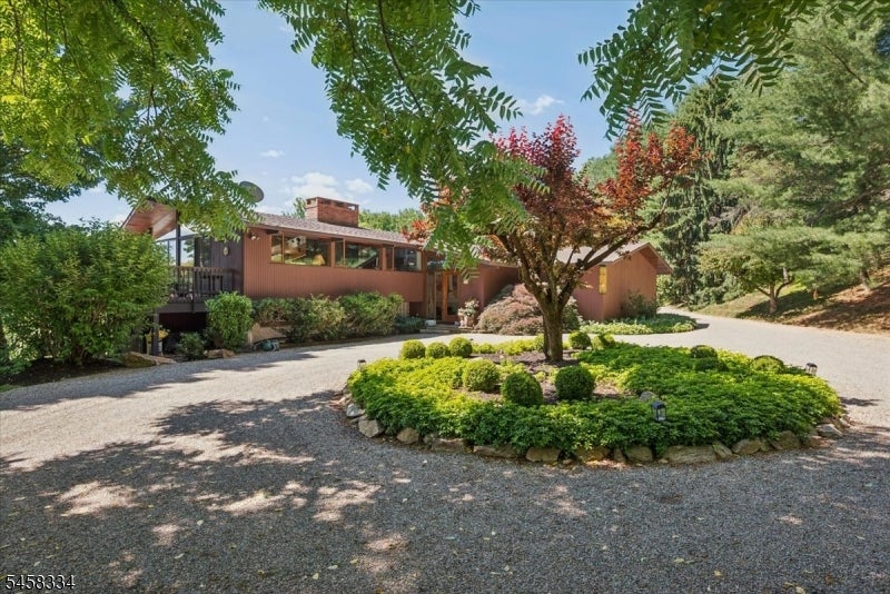 15 Palatine Rd