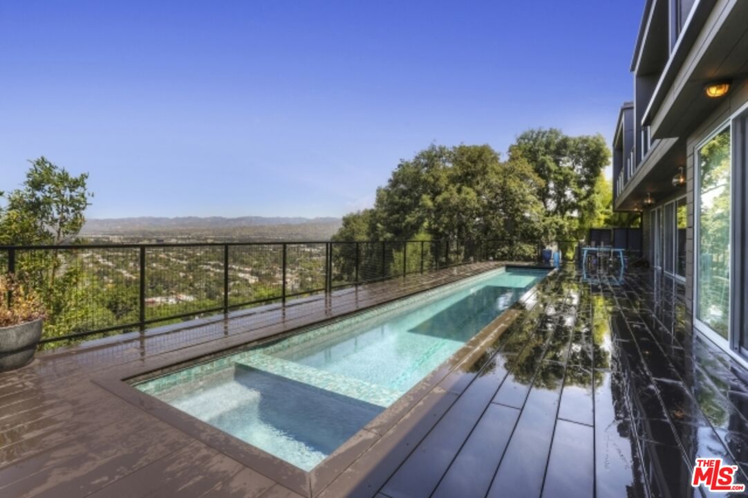 11462 LAURELCREST RD