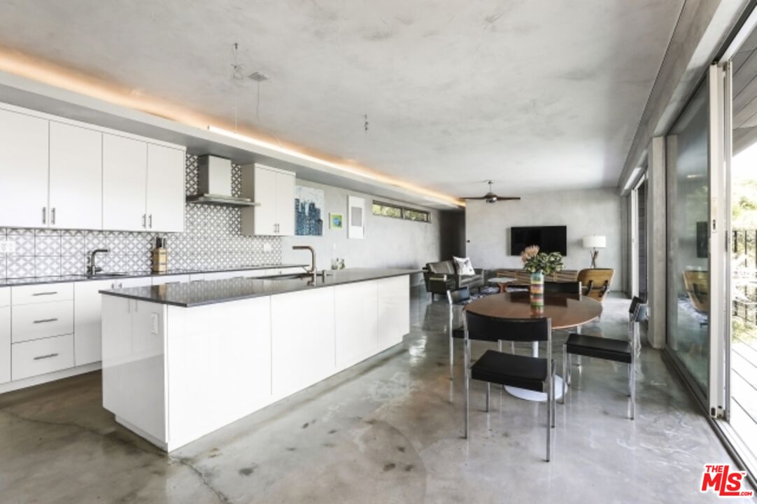 11462 LAURELCREST RD