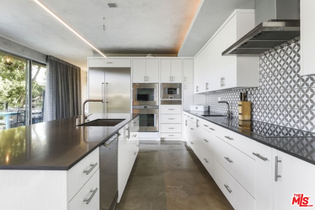 11462 LAURELCREST RD