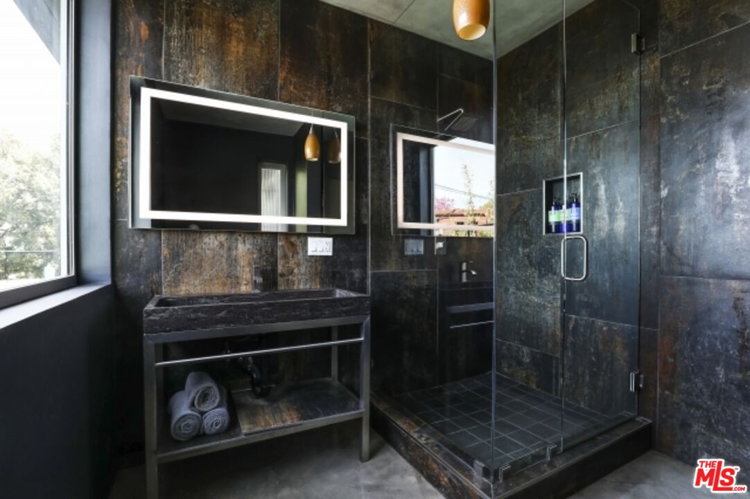 11462 LAURELCREST RD