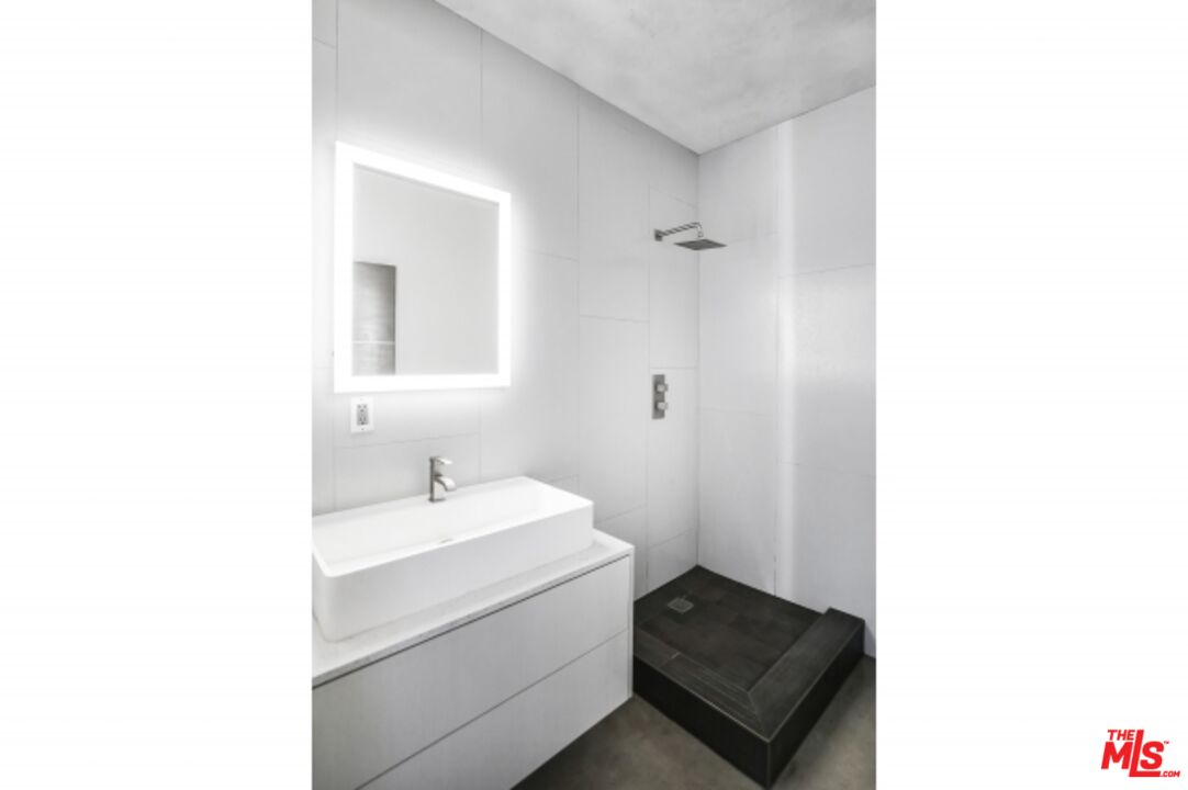 11462 LAURELCREST RD