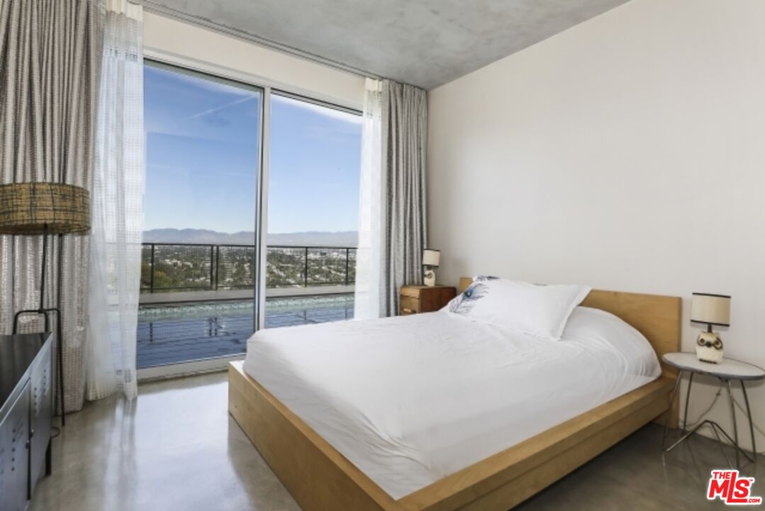 11462 LAURELCREST RD